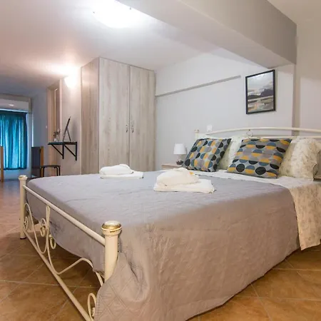 Apartamento Loft Renovated Flat 5' From The Old Town Corfu Corfu (city)