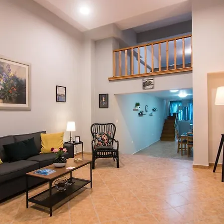 Apartamento Loft Renovated Flat 5' From The Old Town Corfu